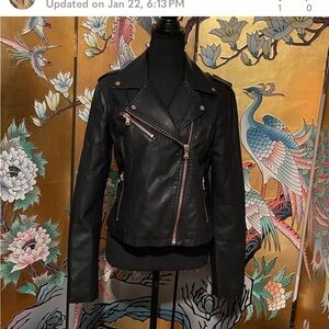 Levi’s Vegan Leather Zipup Motorcycle Jacket - Size Small